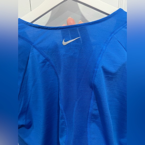 Nike Dri Fit Tee 💙 - Picture 5 of 5